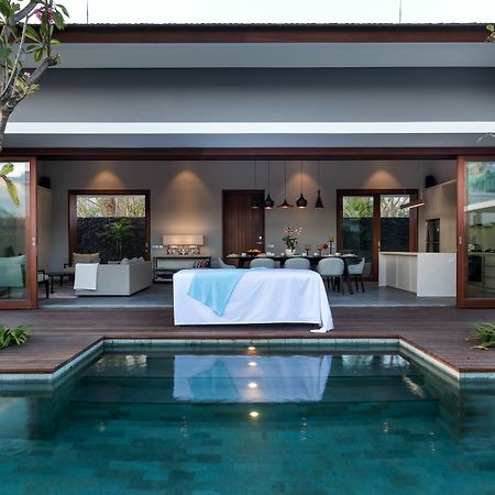 Amarin Seminyak Villa Exteriör bild